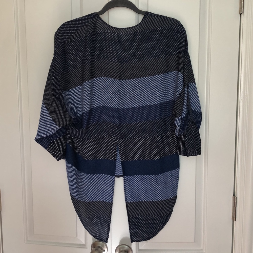 BCBG Top - Picture 2 of 6